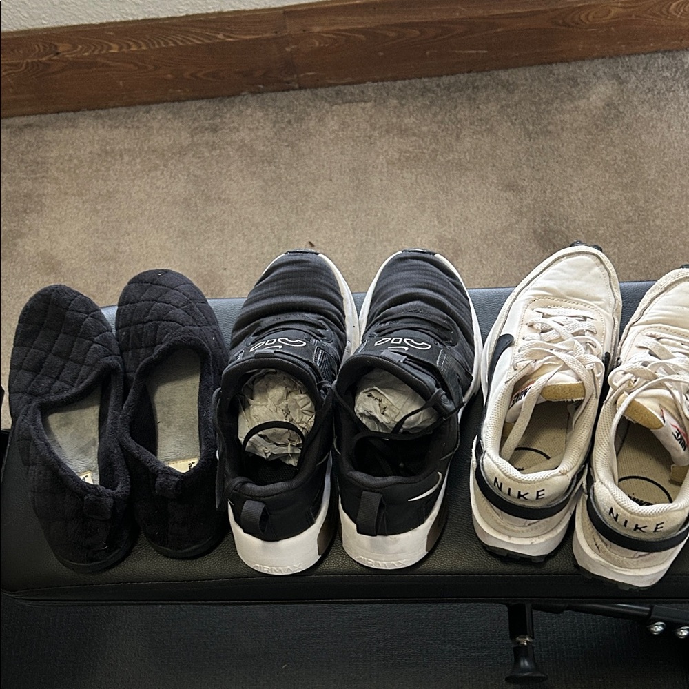 Nike Kids Black and White Sneakers